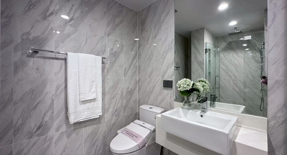 À vendre 1 chambre condo à Khlong Toei, Bangkok