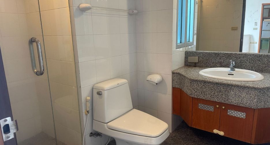 Condo en alquiler de 2 habitaciones en Sathon, Bangkok