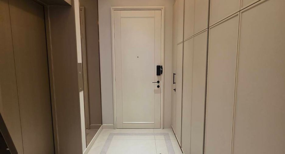 Condo en venta de 3 habitaciones en Khlong Toei, Bangkok