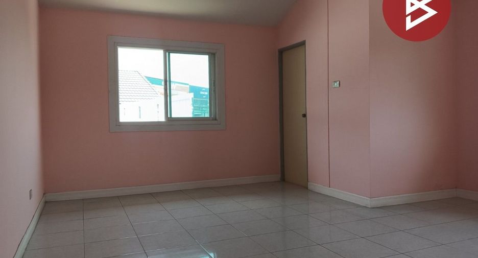 Casa en venta de 3 habitaciones en Phra Pradaeng, Samut Prakan