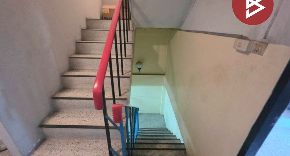 For sale 4 ベッドルーム townhouse in Bang Khae, Bangkok
