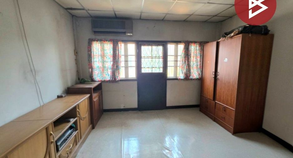 For sale 4 ベッドルーム townhouse in Bang Khae, Bangkok