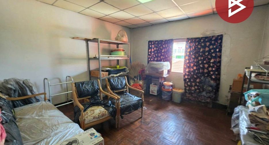 For sale 4 ベッドルーム townhouse in Bang Khae, Bangkok