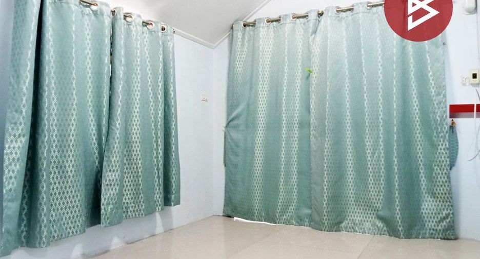 Casa en venta de 4 habitaciones en Ban Bueng, Chonburi