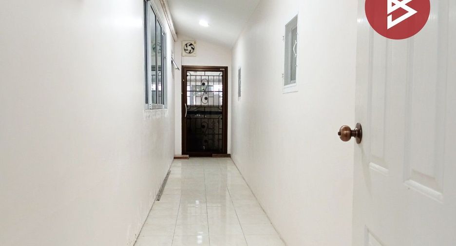 Casa en venta de 4 habitaciones en Ban Bueng, Chonburi