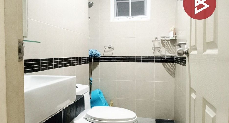 Casa en venta de 4 habitaciones en Ban Bueng, Chonburi
