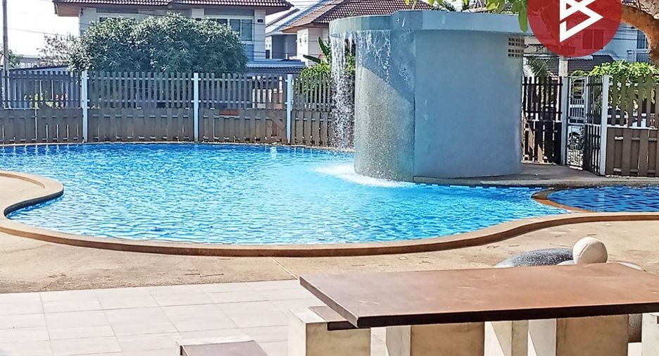 Casa en venta de 4 habitaciones en Ban Bueng, Chonburi