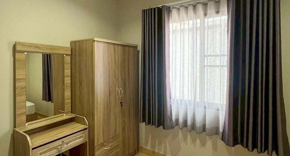 For rent 4 bedrooms house in Saraphi, Chiang Mai