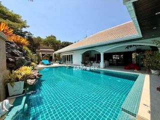 Villa en alquiler y en venta de 4 habitaciones en Bang Lamung, Chonburi