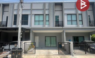 À vendre 3 chambres maison de ville à Bang Bo, Samut Prakan