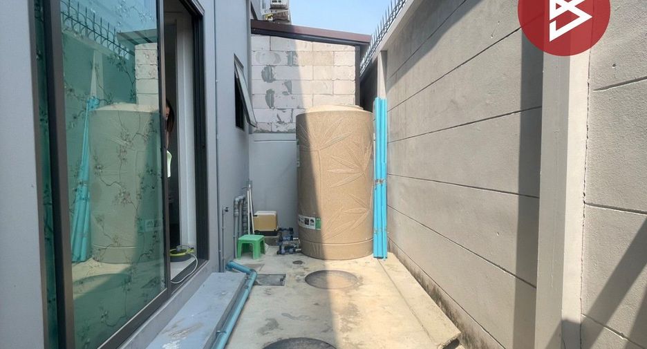 For sale 3 bedrooms townhouse in Bang Bo, Samut Prakan