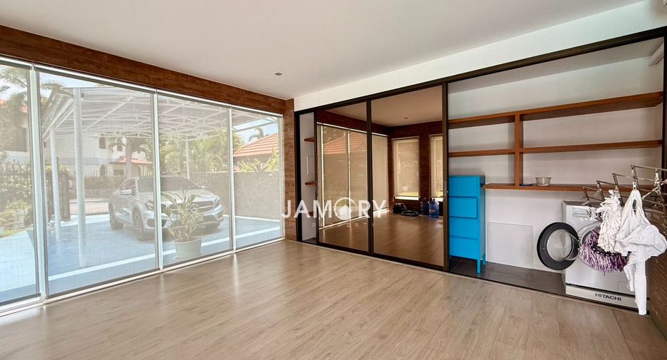Villa en venta de 4 habitaciones en East Pattaya, Pattaya
