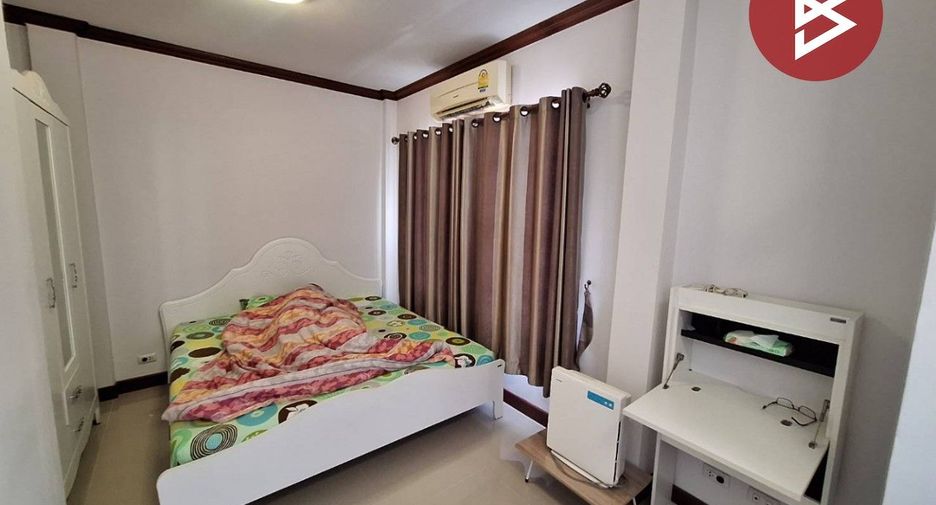 For sale 3 bedrooms townhouse in Min Buri, Bangkok