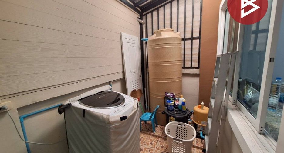 For sale 3 bedrooms townhouse in Min Buri, Bangkok