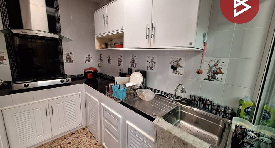 For sale 3 bedrooms townhouse in Min Buri, Bangkok