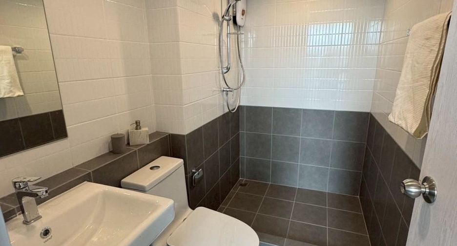 For rent 1 bed condo in Huai Khwang, Bangkok