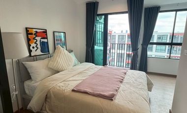 À louer 1 chambre condo à Huai Khwang, Bangkok