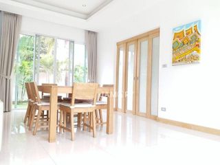 Villa zur Miete und zum Kauf mit 3 Zimmer in Bang Lamung, Chonburi