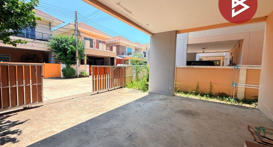 Haus zum Kauf mit 3 Zimmer in Si Racha, Chonburi