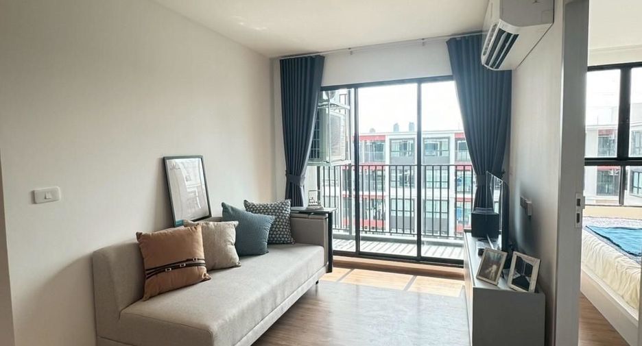 For rent 2 bedrooms condo in Huai Khwang, Bangkok