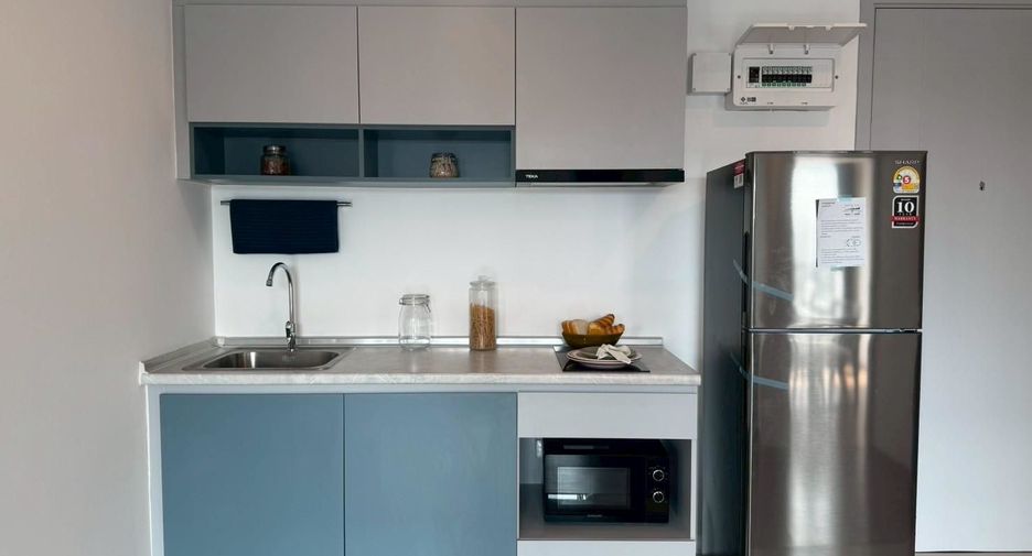 For rent 2 bedrooms condo in Huai Khwang, Bangkok