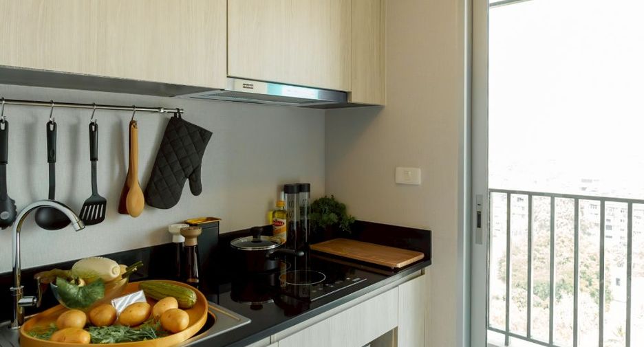 For rent 1 bed condo in Mueang Samut Prakan, Samut Prakan
