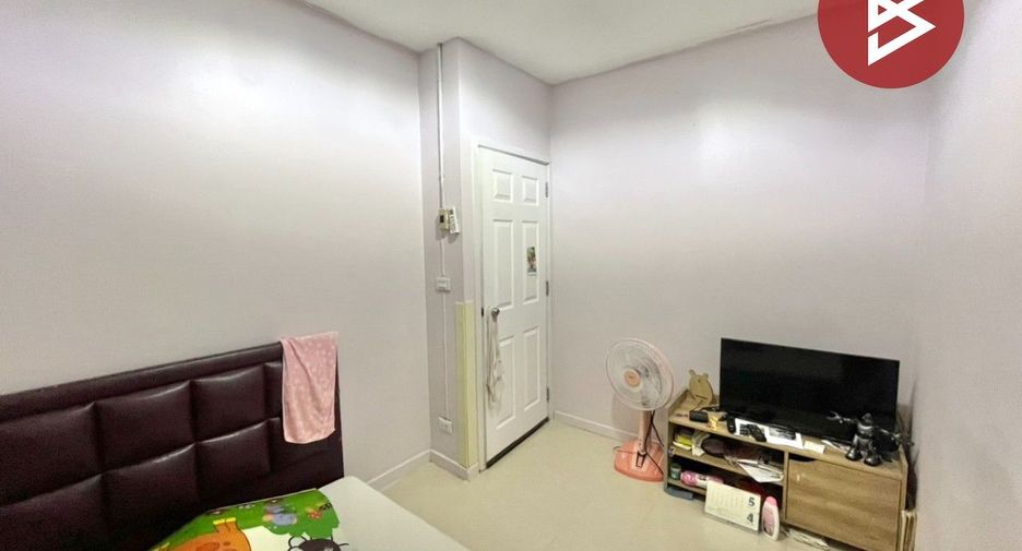 Casa adosada en venta de 3 habitaciones en Mueang Samut Prakan, Samut Prakan