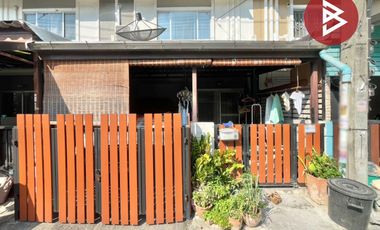 Casa adosada en venta de 3 habitaciones en Mueang Samut Prakan, Samut Prakan