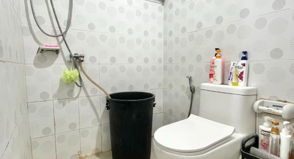 Casa adosada en venta de 3 habitaciones en Mueang Samut Prakan, Samut Prakan