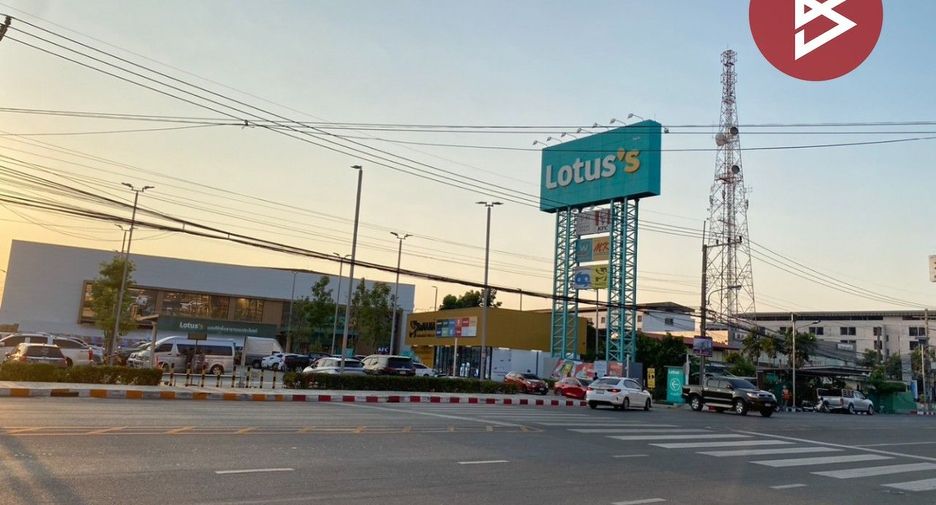 For sale 3 bedrooms retail Space in Bang Bo, Samut Prakan