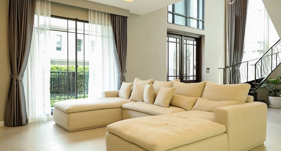 For rent and for sale 4 bedrooms house in Lat Krabang, Bangkok