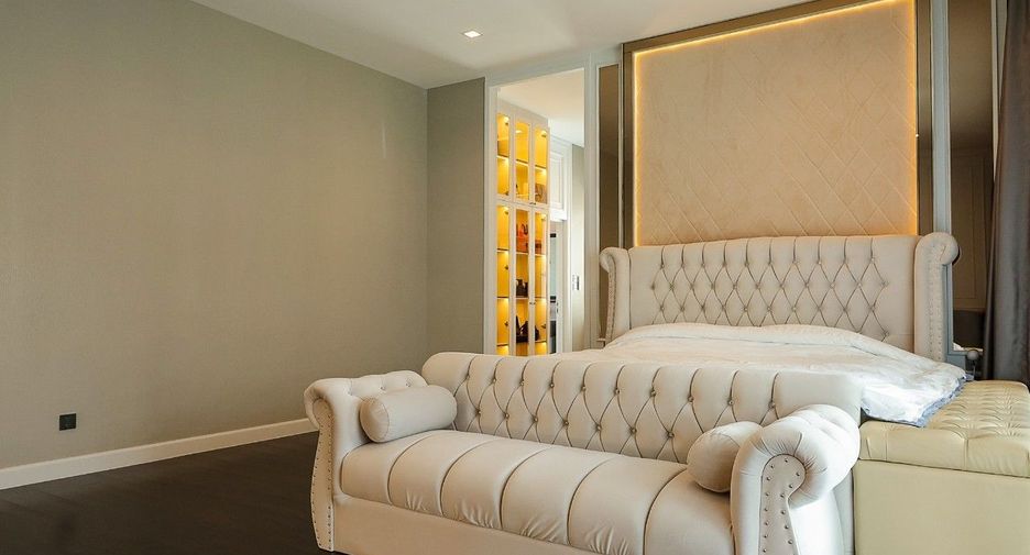 For rent and for sale 4 bedrooms house in Lat Krabang, Bangkok