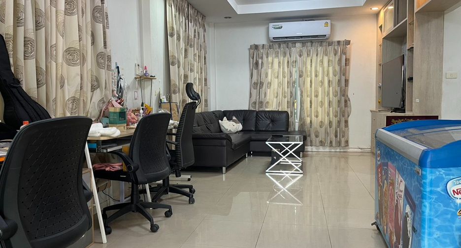 Haus zum Kauf mit 3 Zimmer in Bueng Kum, Bangkok