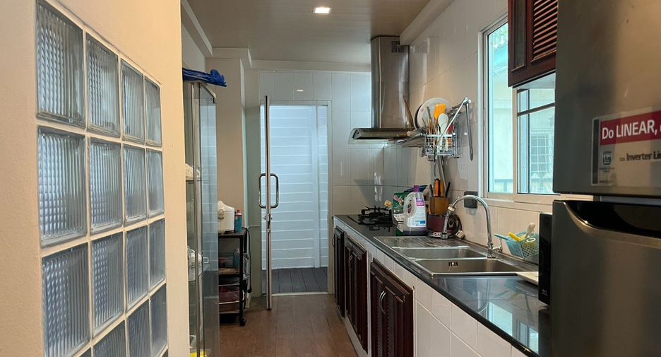 Haus zum Kauf mit 3 Zimmer in Bueng Kum, Bangkok
