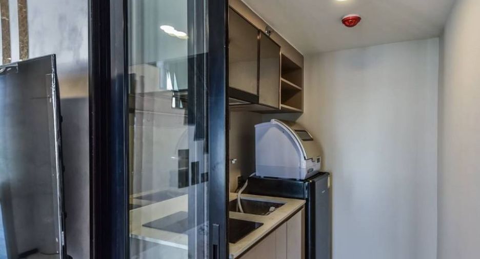 For rent 2 bedrooms condo in Ratchathewi, Bangkok