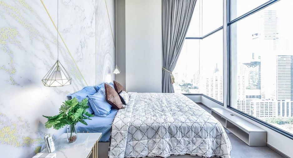 For rent 2 bedrooms condo in Ratchathewi, Bangkok