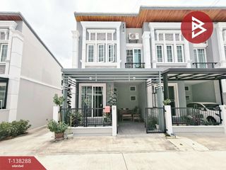 Casa adosada en venta de 4 habitaciones en Bangkok Noi, Bangkok