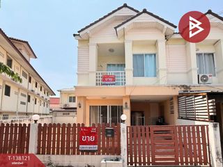 À vendre 3 chambres maison de ville à Si Racha, Chonburi