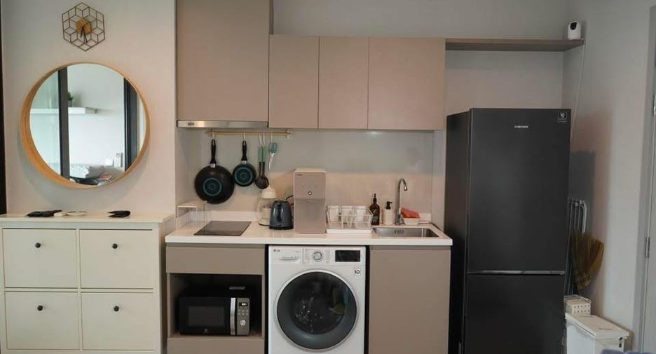 For rent 1 bed condo in Phra Khanong, Bangkok