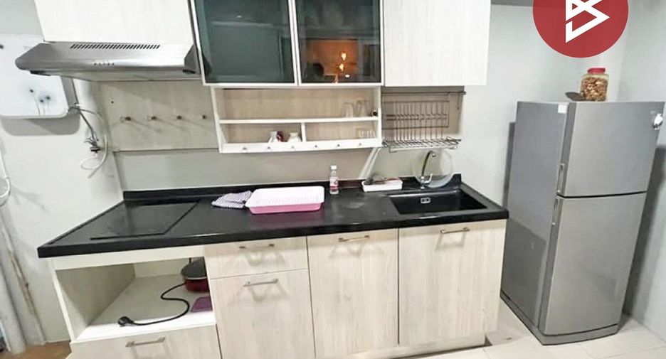 For sale 3 bedrooms townhouse in Mueang Samut Prakan, Samut Prakan
