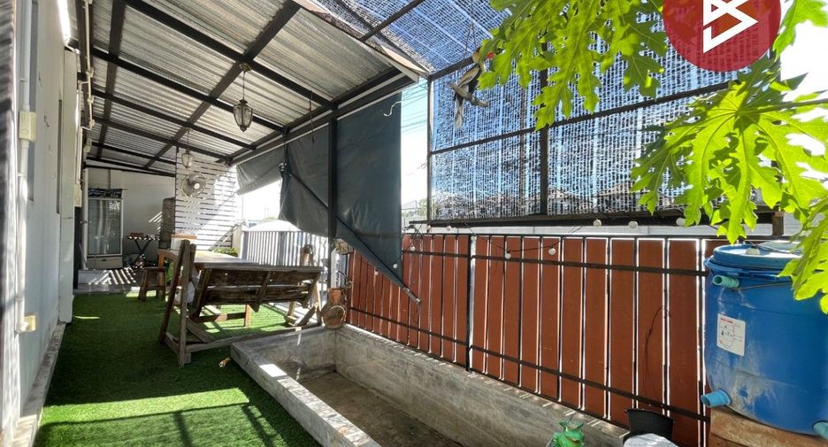 For sale 3 bedrooms townhouse in Mueang Samut Prakan, Samut Prakan