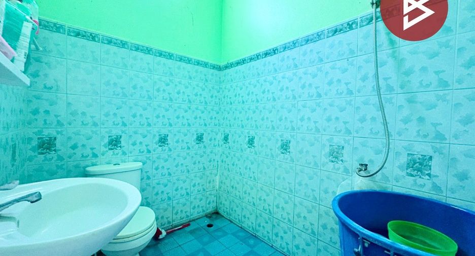 For sale 4 bedrooms townhouse in Takhli, Nakhon Sawan