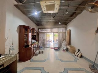 Casa adosada en venta de 4 habitaciones en Bang Khae, Bangkok