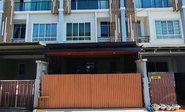 For sale 3 bedrooms townhouse in Pak Kret, Nonthaburi