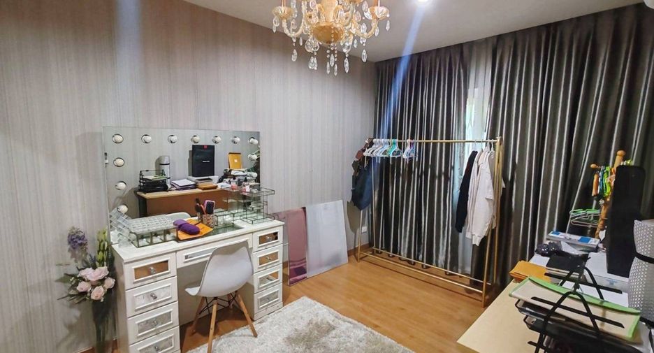 For sale 3 bedrooms townhouse in Pak Kret, Nonthaburi