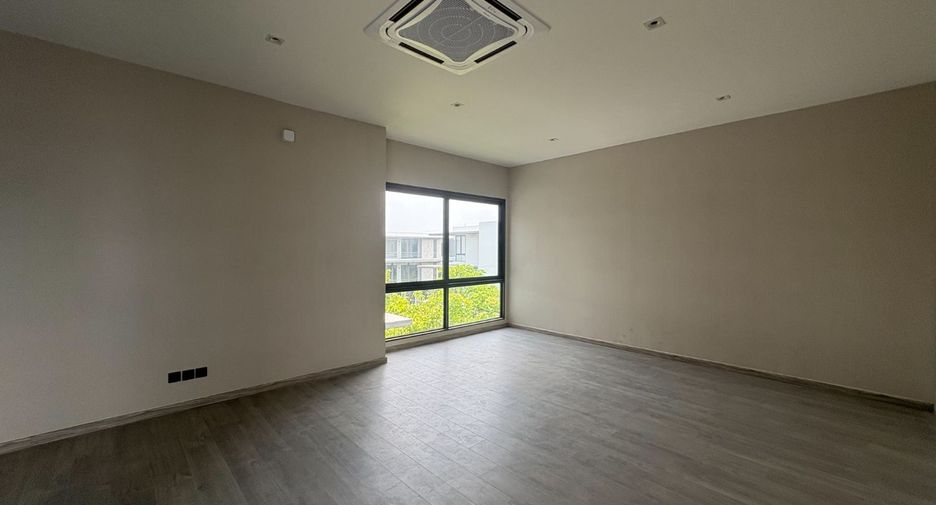 Haus zum Kauf mit 6 Zimmer in Huai Khwang, Bangkok