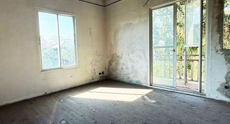 For sale 3 bedrooms house in Lak Si, Bangkok