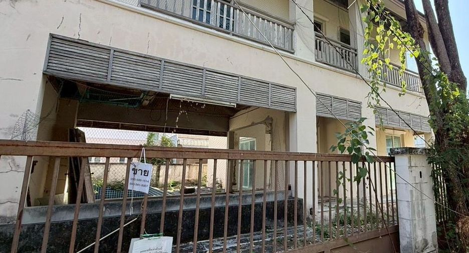 For sale 3 bedrooms house in Lak Si, Bangkok