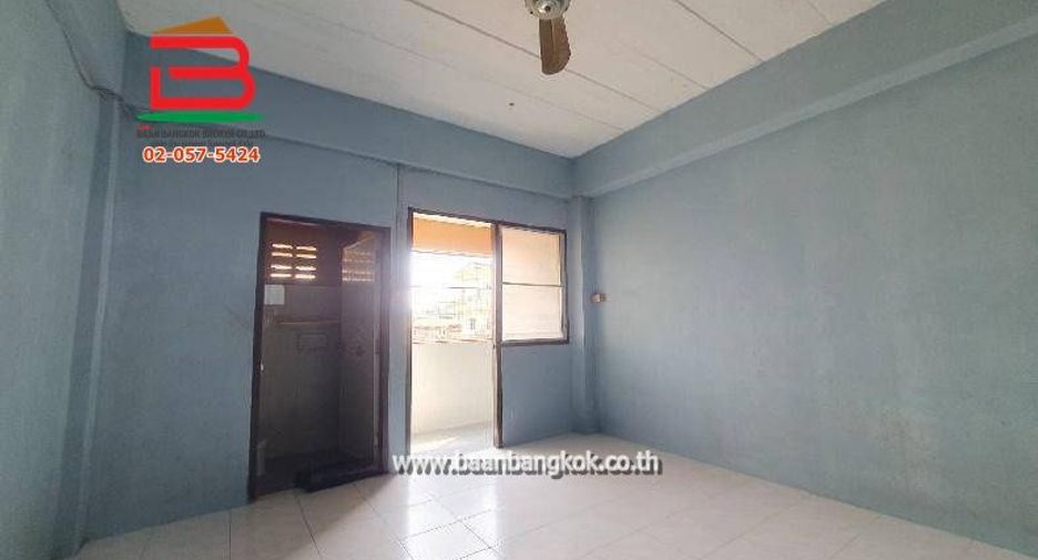 For sale 25 bedrooms retail Space in Phra Khanong, Bangkok