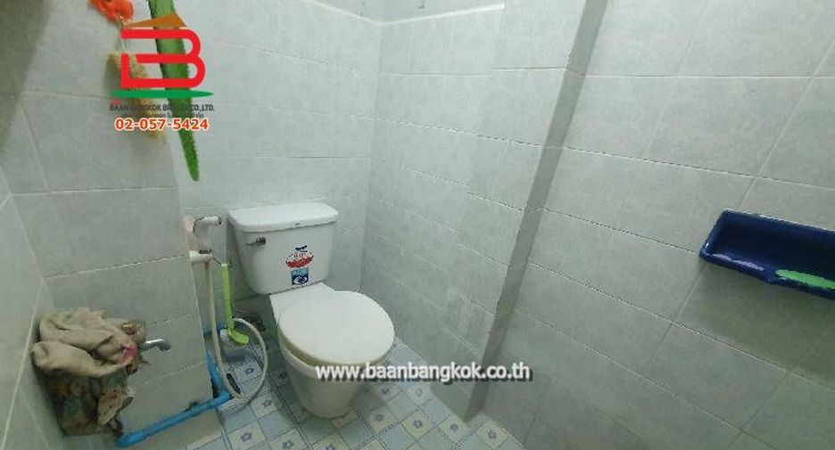 For sale 25 bedrooms retail Space in Phra Khanong, Bangkok